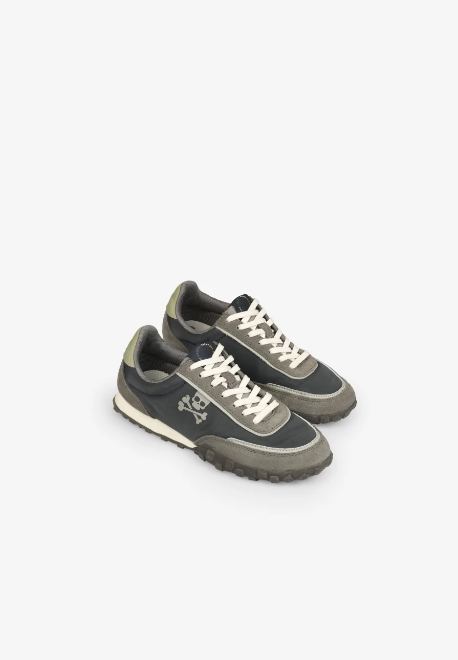 "ScalpersCompany Kids Low Top Sneakers with Edgy Skull Print Design"