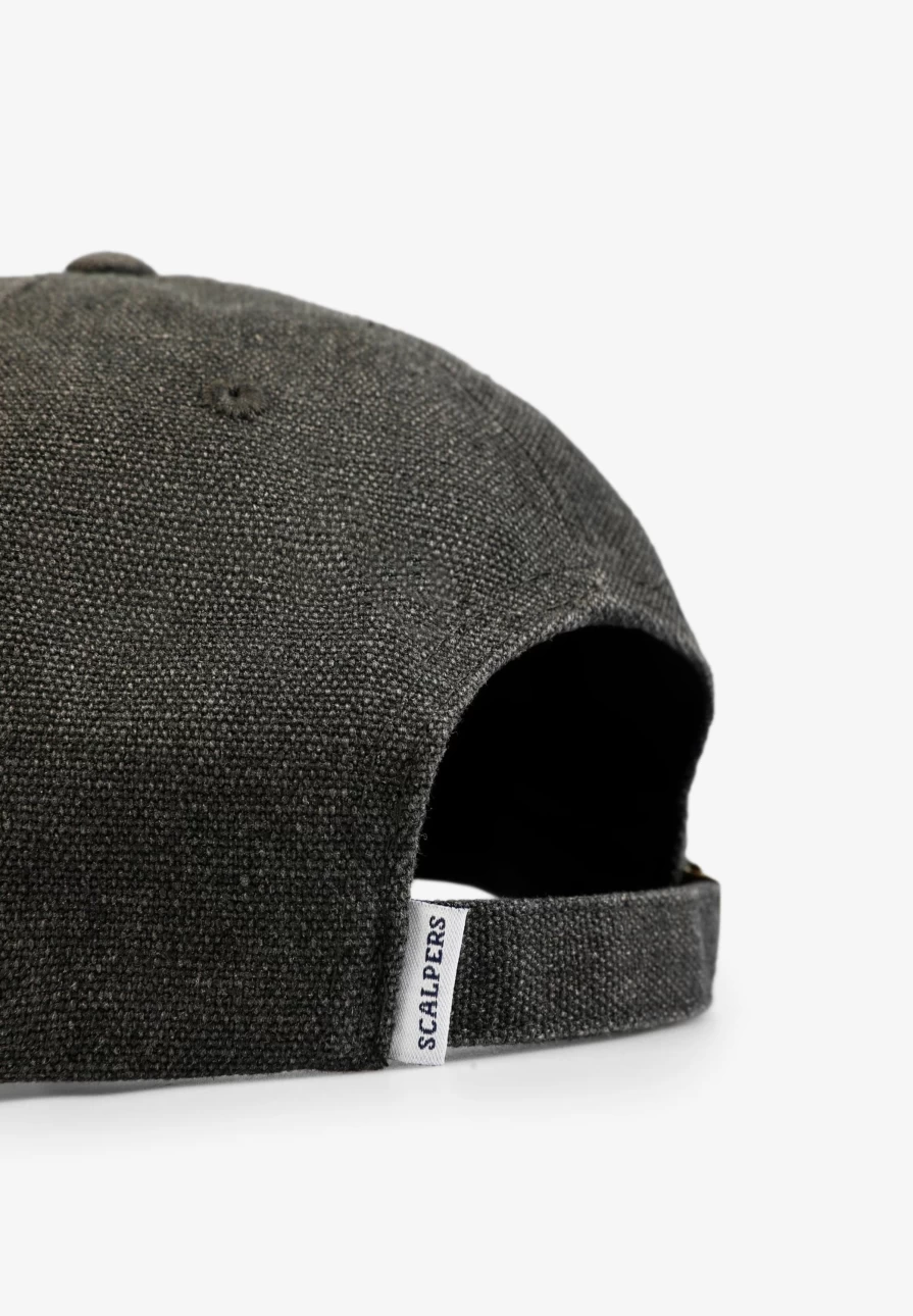"ScalpersCompany Kids Two-Tone Skull Cap - Stylish & Comfortable Beanie for Children"