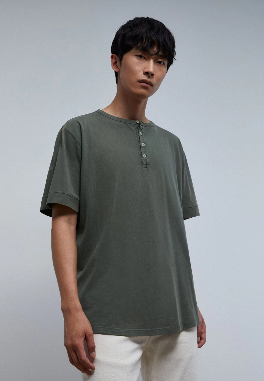 "ScalpersCompany Men's Dark Khaki Soft Button-Down Collar T-Shirt"