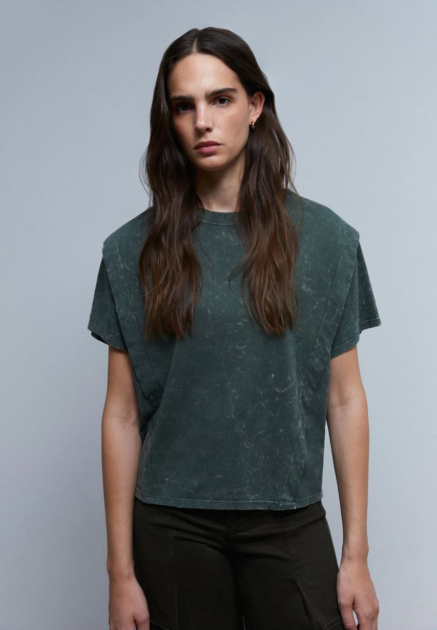 "ScalpersCompany Green Crystal Skull Graphic T-Shirt for Women - Stylish Back Print Design"