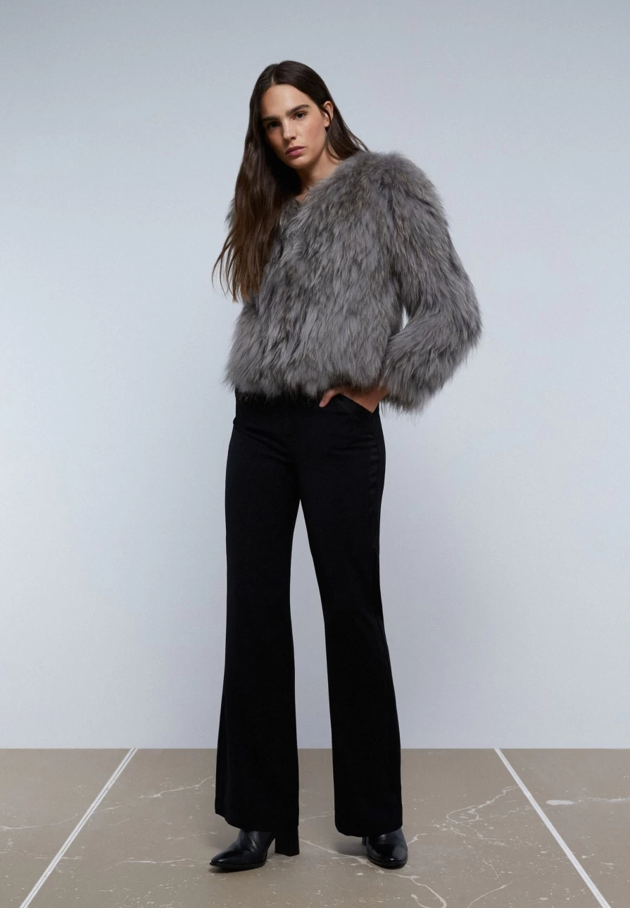 "ScalpersCompany Women's Stylish Cropped Faux Fur Jacket - Cozy Winter Outerwear"