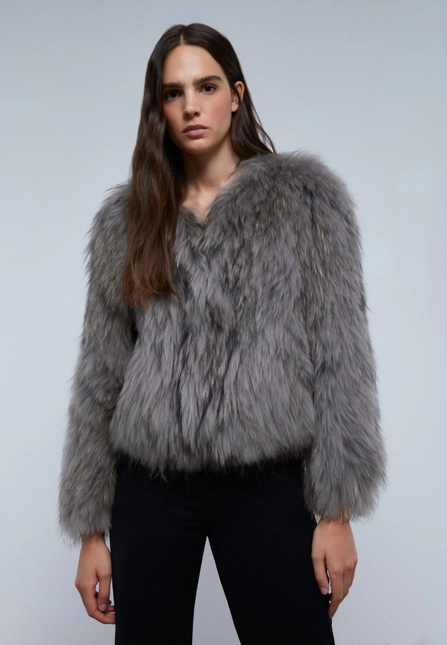 "ScalpersCompany Women's Stylish Cropped Faux Fur Jacket - Cozy Winter Outerwear"